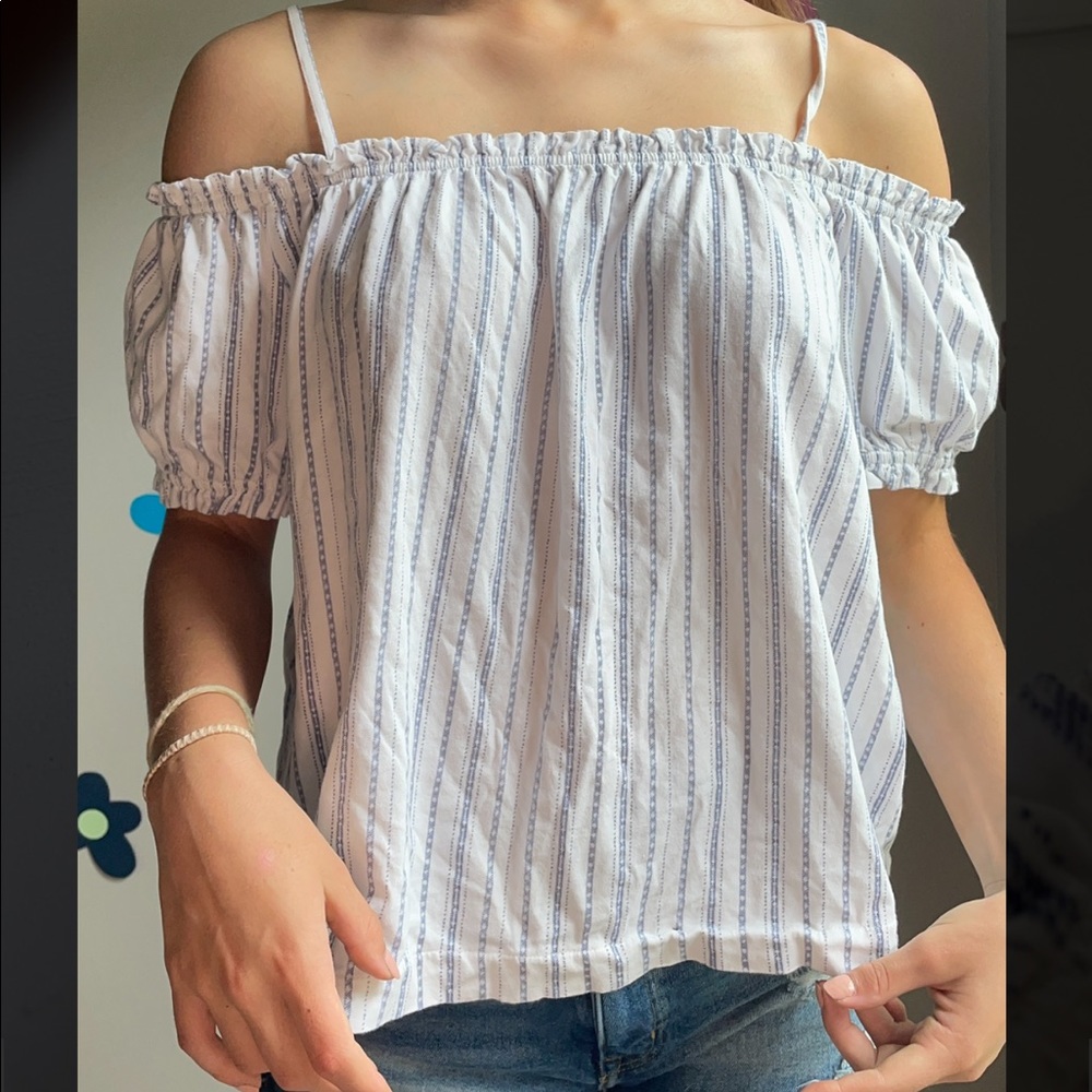 H&M blue and white striped off shoulder blouse 🌼